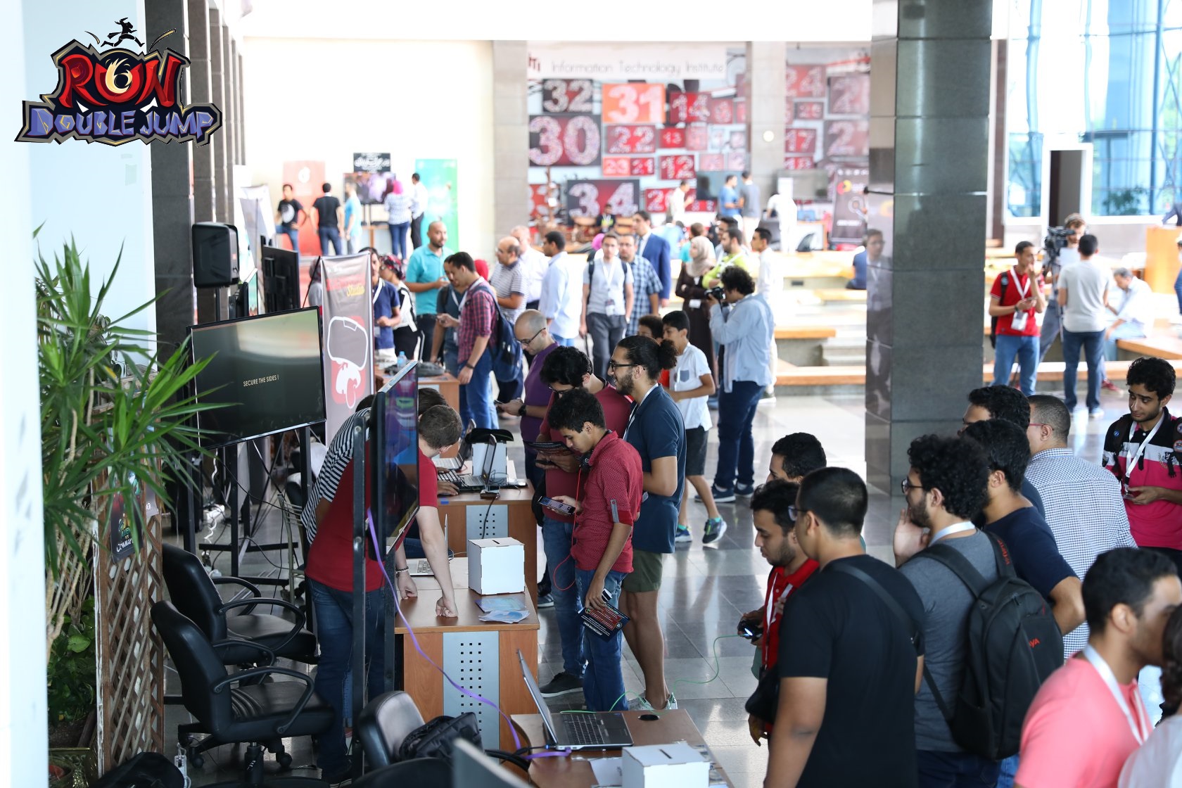 Hundreds of developers and players at an Egyptian indie game expo